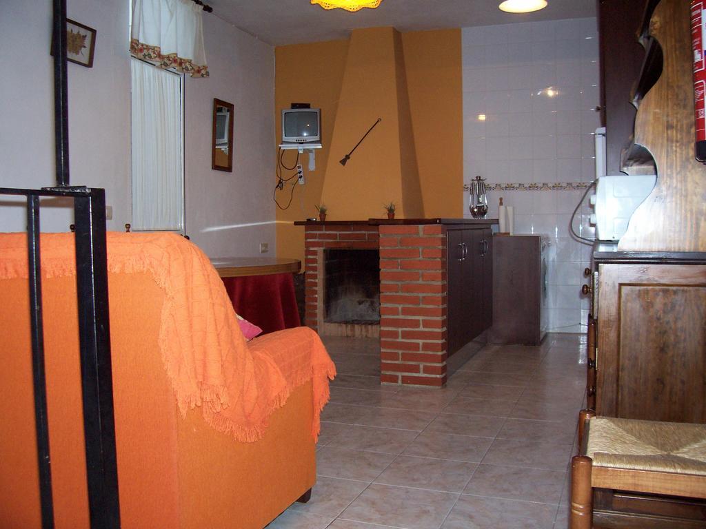 דירות Castano de Robledo Casa Amigo מראה חיצוני תמונה